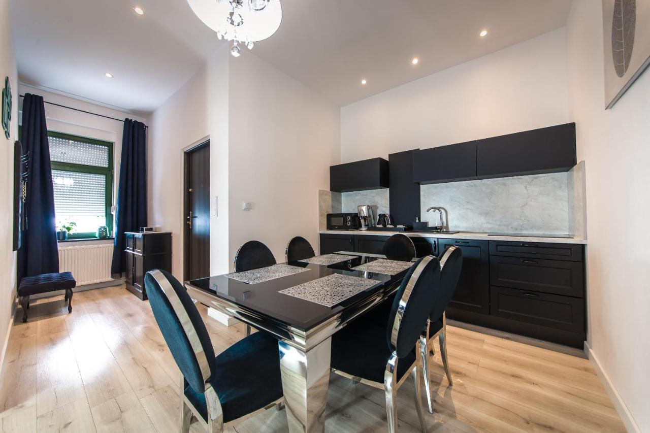Moonlight Apartament Zielona Gora  Ngoại thất bức ảnh