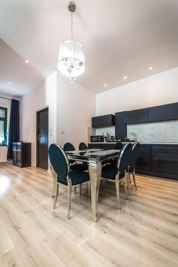 Moonlight Apartament Zielona Gora  Ngoại thất bức ảnh